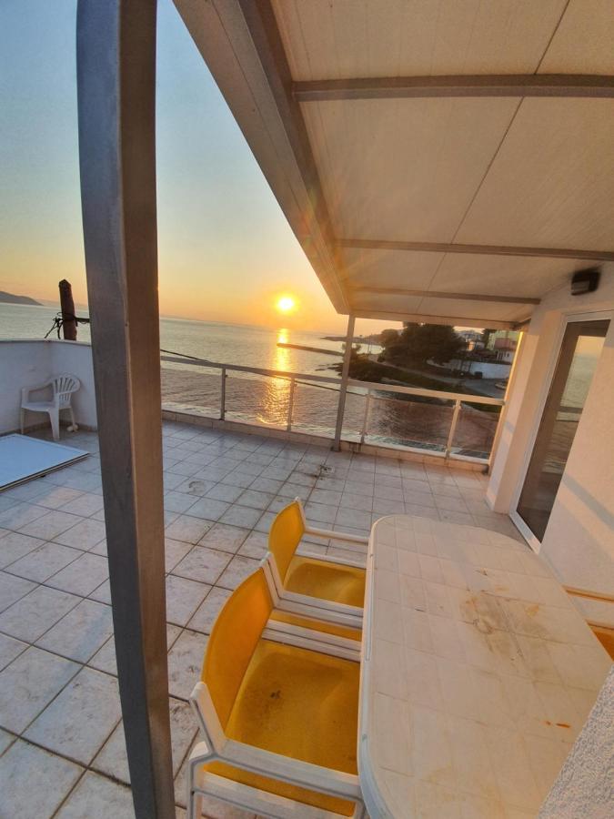 Sunset_Apartments Only 15 Meters From The Sea Neos Marmaras Exterior photo
