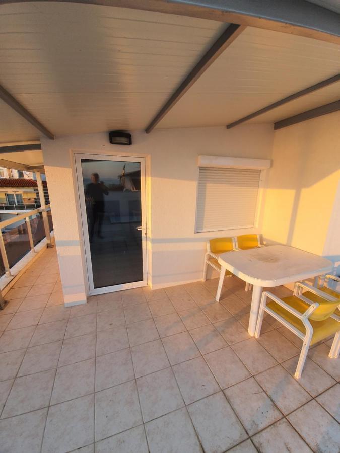 Sunset_Apartments Only 15 Meters From The Sea Neos Marmaras Exterior photo